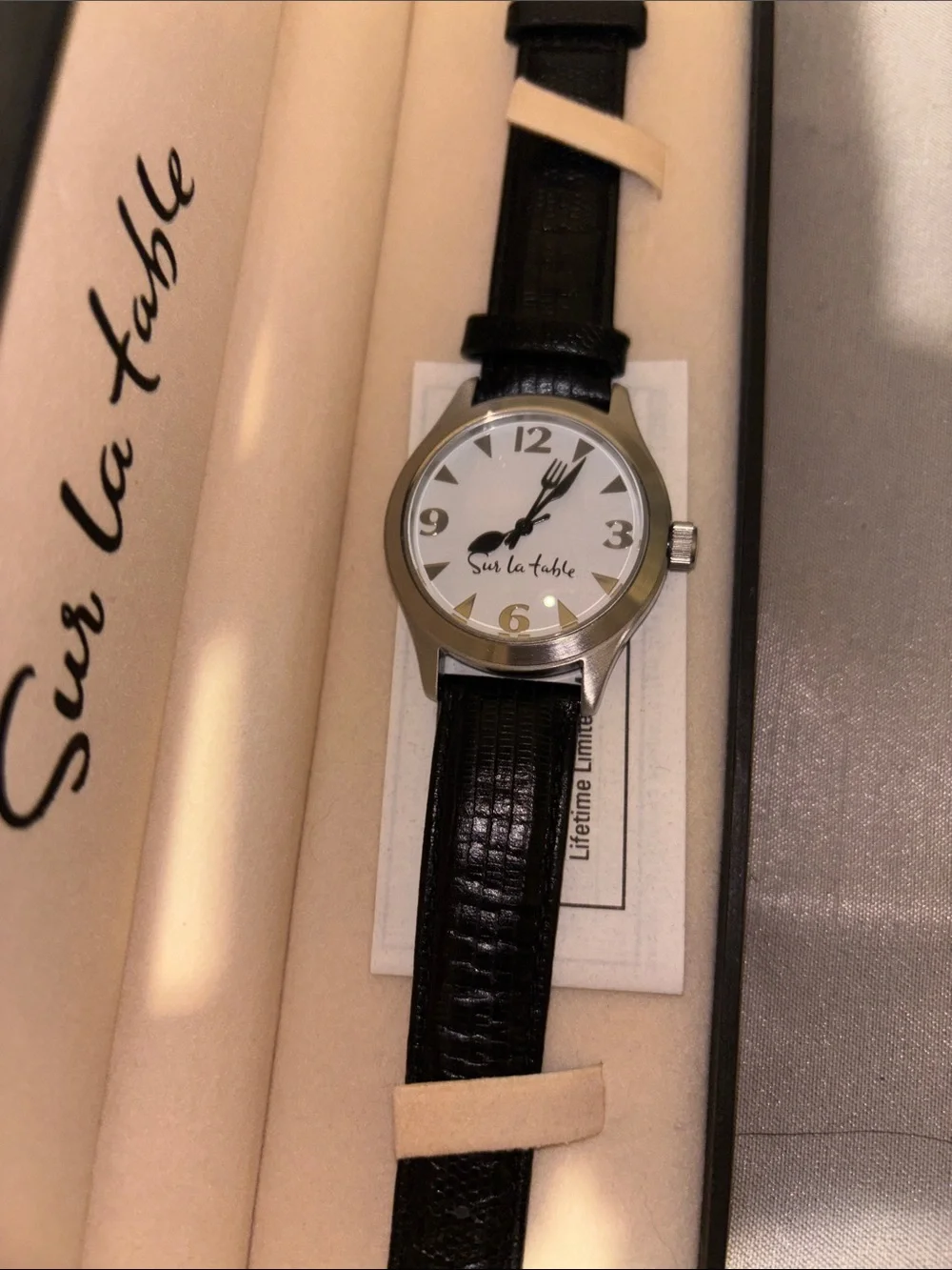 Sur La Table wristwatch